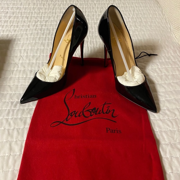 Christian Louboutin Shoes - Christian Louboutin Black pumps